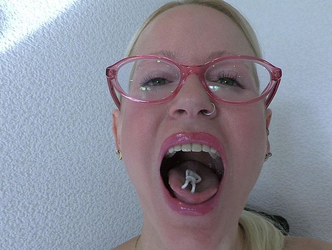blondehexe's Porno Video: Im Haus der Giantess