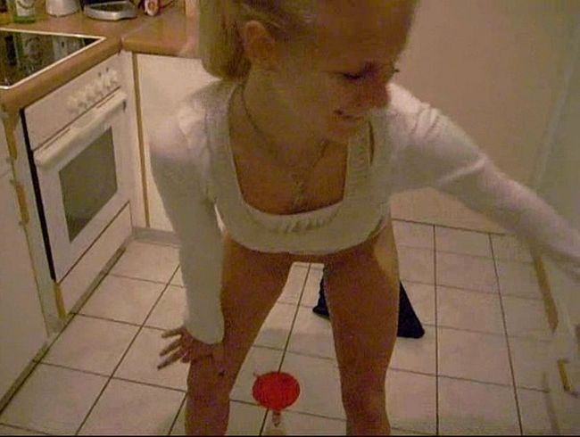 blondehexe's Porno Video: Teeny pi**t geil ab