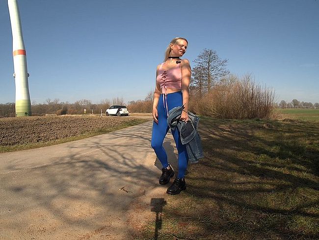 blondehexe Porno Video: Beim wi**sen erwischt! Schneller Quicki auf der Parkbank! ;)