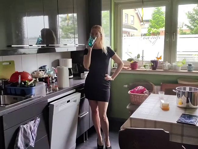 blondehexe Porno Video: Bonus Video: ein Tag mit BlondeHexe