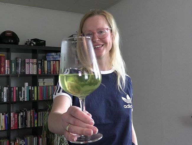 blondehexe Porno Video: Frisch gezapftes Sportgetränk