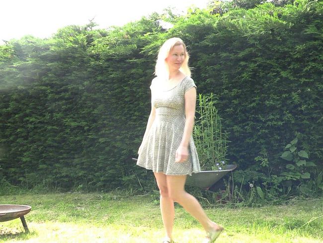 blondehexe Porno Video: Geiles Outdoor fi**date