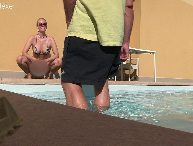 blondehexe Porno Video: Poolboy beim wi**sEN erwischt!