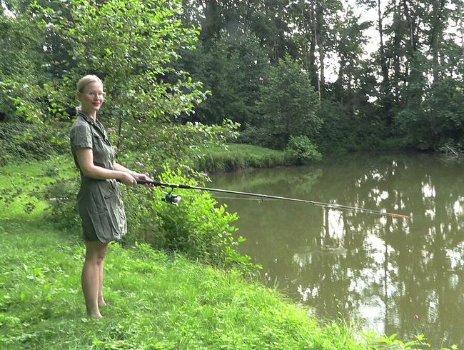 blondehexe Porno Video: Quicki mit geiler Anglerin