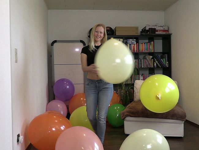 blondehexe Porno Video: Wenn sie auf dicke Dinger steht...